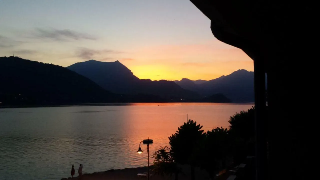 Foresteria Lombarda La Spiaggia Lierna 0*,
