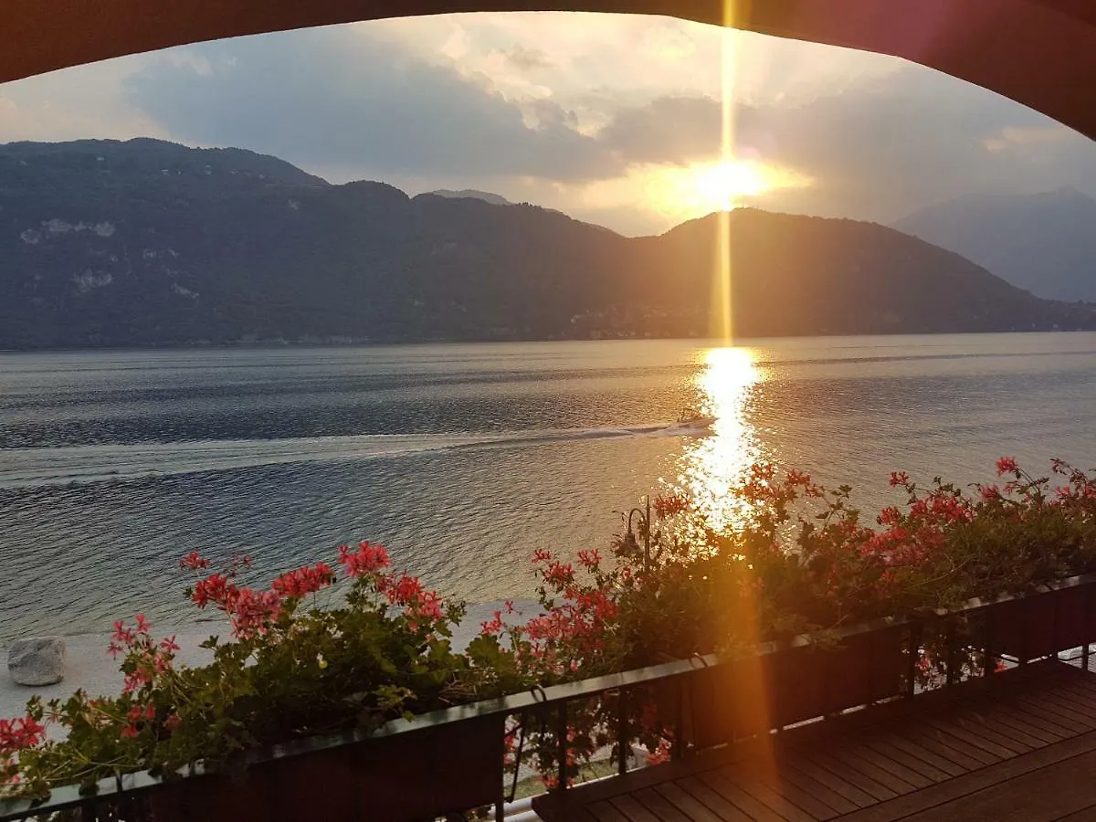 Foresteria Lombarda La Spiaggia Lierna Affittacamere