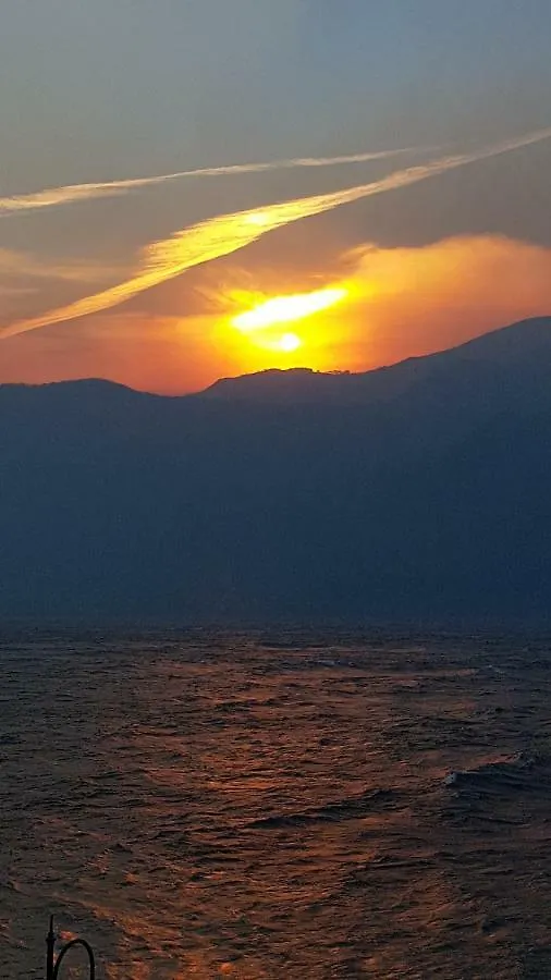 Foresteria Lombarda La Spiaggia Lierna Affittacamere